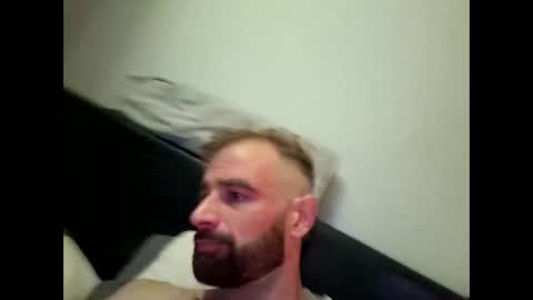 Snapshot of cozzyfella97 chatting on 09.18.25 cozzyfella97 online show from 09.18.25