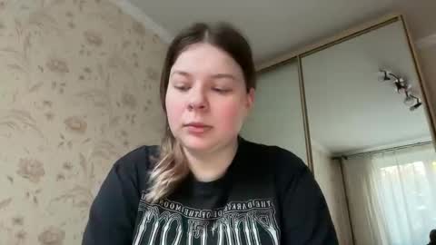 Elise online show from 09.26.25