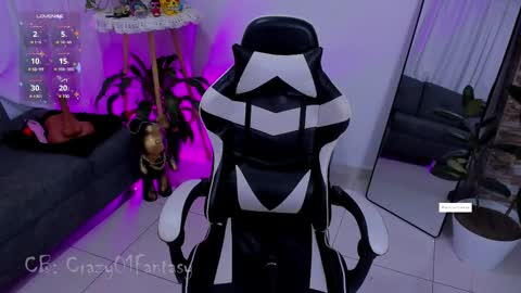 Laura  online show from 02.10.25