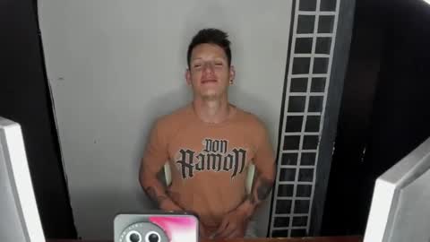 crazy_acouple_donpillo online show from 10.19.25