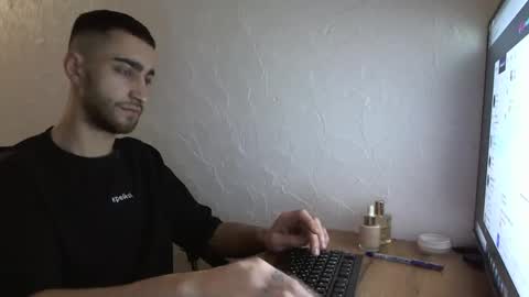 Snapshot of crazy_boy_not_melstroy chatting on 12.23.24 crazy online show from 12.23.24