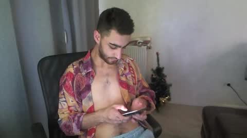 Snapshot of crazy_boy_not_melstroy chatting on 01.08.25 crazy online show from 01.08.25