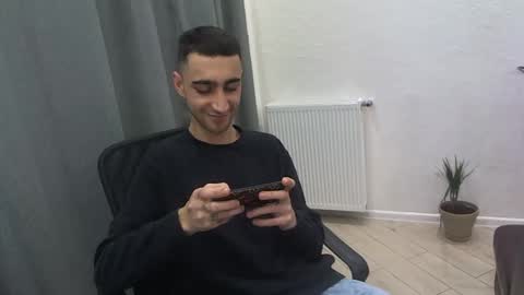 Snapshot of crazy_boy_not_melstroy chatting on 01.18.25 crazy online show from 01.18.25