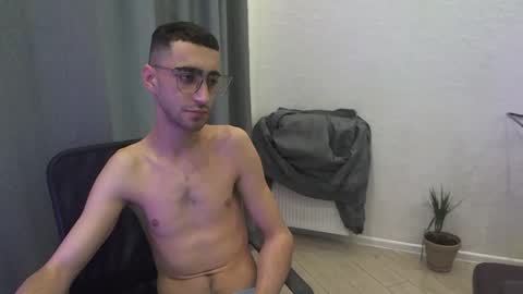 Snapshot of crazy_boy_not_melstroy chatting on 01.19.25 crazy online show from 01.19.25