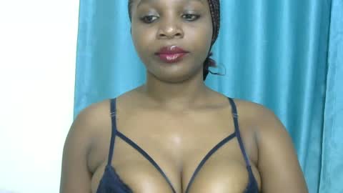 Snapshot of crazy_candy664 chatting on 06.12.26 candy online show from 06.12.26