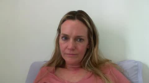 Snapshot of crazyanny chatting on 01.24.25 Anny online show from 01.24.25