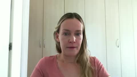 Snapshot of crazyanny chatting on 01.27.25 Anny online show from 01.27.25