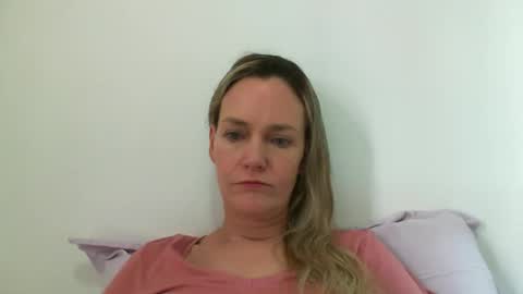 Snapshot of crazyanny chatting on 02.14.25 Anny online show from 02.14.25