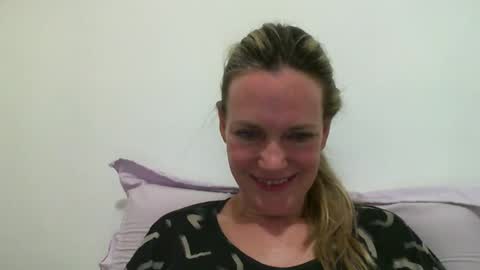 Snapshot of crazyanny chatting on 02.18.25 Anny online show from 02.18.25