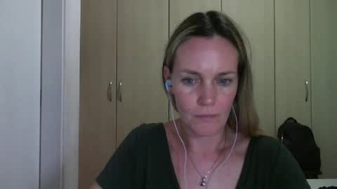 Snapshot of crazyanny chatting on 02.18.25 Anny online show from 02.18.25