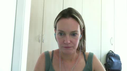 Snapshot of crazyanny chatting on 02.25.25 Anny online show from 02.25.25