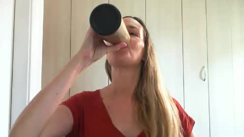 Snapshot of crazyanny chatting on 02.28.25 Anny online show from 02.28.25