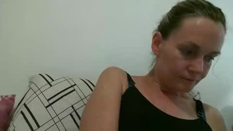 Snapshot of crazyanny chatting on 03.04.25 Anny online show from 03.04.25