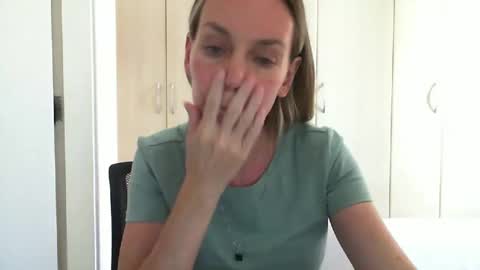 Snapshot of crazyanny chatting on 03.12.25 Anny online show from 03.12.25