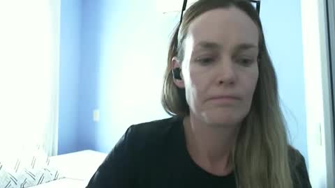 Snapshot of crazyanny chatting on 09.14.25 Anny online show from 09.14.25