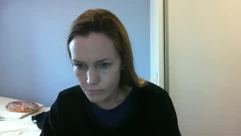 Snapshot of crazyanny chatting on 10.08.25 Anny online show from 10.08.25