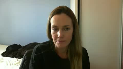 Snapshot of crazyanny chatting on 10.20.25 Anny online show from 10.20.25