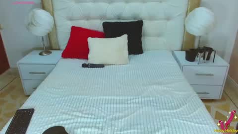 Sara online show from 02.14.25