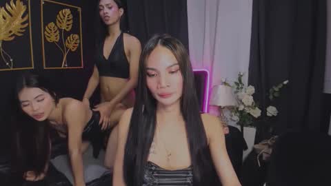 Snapshot of crazygirl_lera chatting on 11.20.25 lera online show from 11.20.25