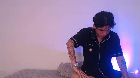 Snapshot of creampie_couple1 chatting on 09.29.25 CAMILA Y SEBASTIAN online show from 09.29.25