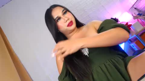 Snapshot of creamy_cock26 chatting on 01.19.25 A S H L Y online show from 01.19.25