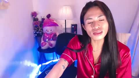 Snapshot of creamy_drake chatting on 12.23.24 creamy_drake online show from 12.23.24