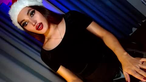 Snapshot of creamycum_celinexxx chatting on 12.19.24 Celine online show from 12.19.24