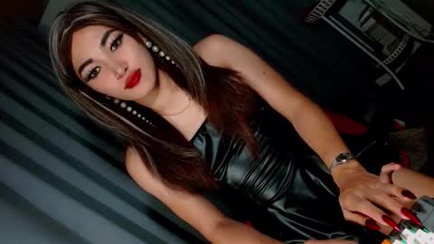 Snapshot of creamycum_celinexxx chatting on 01.18.25 Celine online show from 01.18.25
