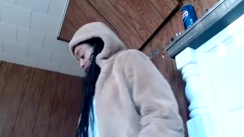 Snapshot of creamyexotica chatting on 01.16.25 CreamyExotica online show from 01.16.25