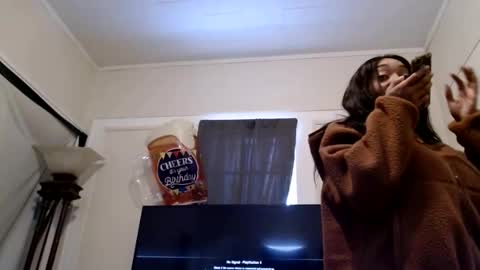 Snapshot of creamyexotica chatting on 02.17.25 CreamyExotica online show from 02.17.25