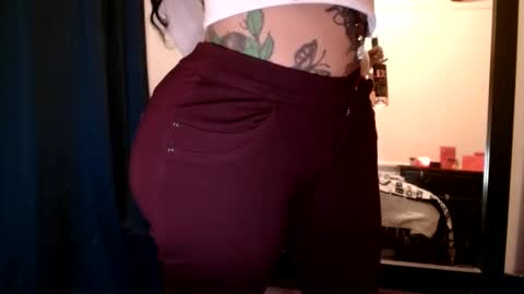 Snapshot of creamyexotica chatting on 03.05.25 CreamyExotica online show from 03.05.25