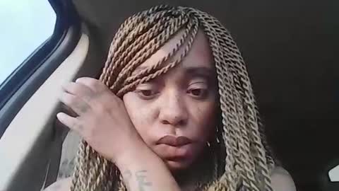 Snapshot of creamyexotica chatting on 10.16.25 CreamyExotica online show from 10.16.25