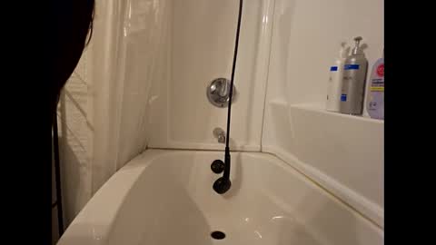 Snapshot of creamymilf11 chatting on 10.22.25 creamymilf11 online show from 10.22.25