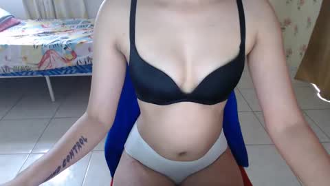 Snapshot of creamypussy18x chatting on 03.04.25 creamypussy18x online show from 03.04.25
