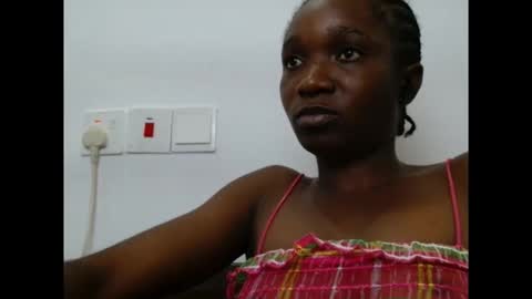 Snapshot of creamyxsugar chatting on 10.03.25 creamyxsugar online show from 10.03.25