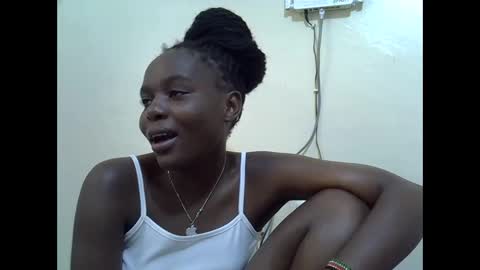 Snapshot of creamyypussyy chatting on 11.03.25 creamyypussyy online show from 11.03.25