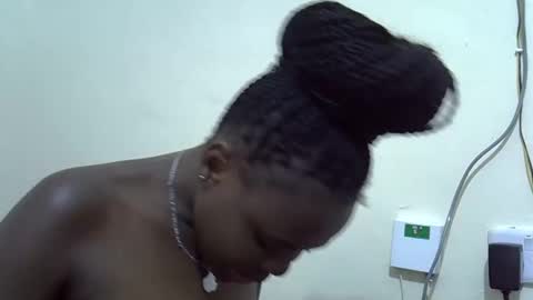 Snapshot of creamyypussyy chatting on 11.03.25 creamyypussyy online show from 11.03.25