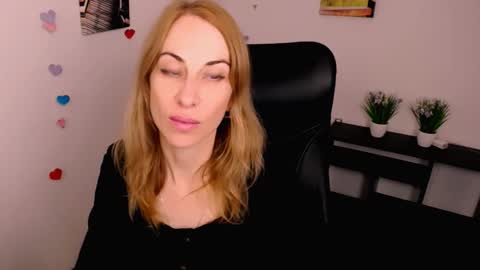 Lera online show from 10.05.25