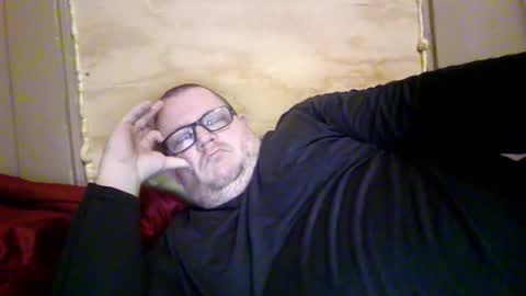 The hopeless romantic online show from 12.19.25