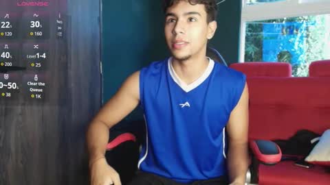 Snapshot of crh58_ chatting on 10.31.25 crh58_ online show from 10.31.25