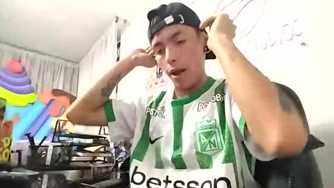 Snapshot of criiscs chatting on 11.04.25 criiscs online show from 11.04.25