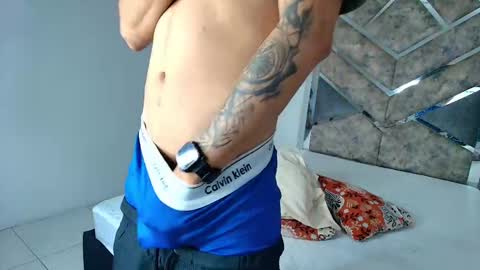 Snapshot of criissalazar chatting on 09.11.25 Criss online show from 09.11.25