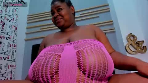 Snapshot of criistal_castro chatting on 04.25.26 criistal_castro online show from 04.25.26