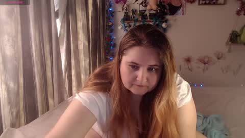 Crimson Rose online show from 12.05.24