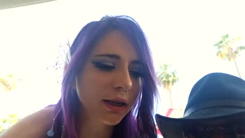 Crimson Kitten online show from 04.21.26