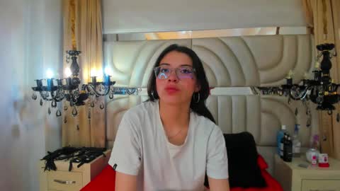 Crimsonsecrets  online show from 09.11.25