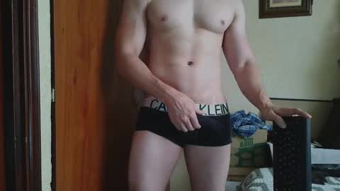 Snapshot of cris2428 chatting on 02.19.25 cris2428 online show from 02.19.25