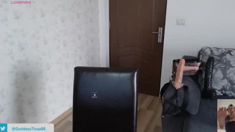 Snapshot of cris_tinne chatting on 11.05.25 cris_tinne online show from 11.05.25