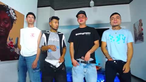 Snapshot of crismens chatting on 10.15.25 crismens online show from 10.15.25