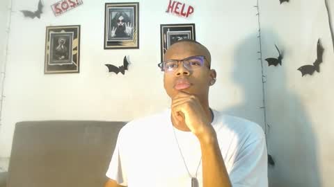 criss_zuri online show from 10.29.25